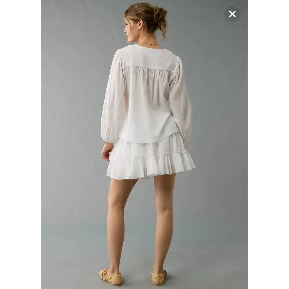 American Eagle High-Waisted Tiered Mini Skirt in White Size Small